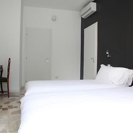 Bed and Breakfast Torregiardino Abbiategrasso Exterior foto