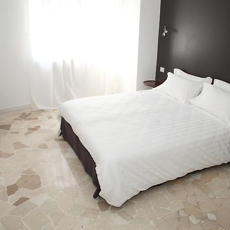 Bed and Breakfast Torregiardino Abbiategrasso Exterior foto